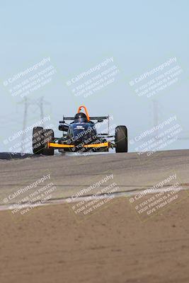 media/Oct-26-2025-CalClub SCCA (Sun) [[8ce1e69566]]/Group 3/Grapevine/